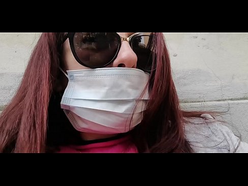 ❤️ Nicoletta na-abọ ọbọ n'ahụ onye agbata obi ya na pees n'ime ebe a na-adọba ụgbọala ya (Special Covid19 Italian Quarantine) ❤️ Anal video ️❤